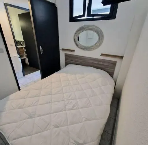 L'escapade Gruissanaise, 1 Chambre, Loggia, Climatisation, Wifi Avec Piscines De Mi-mai A Mi-septembre Dans Appartement Gruissan